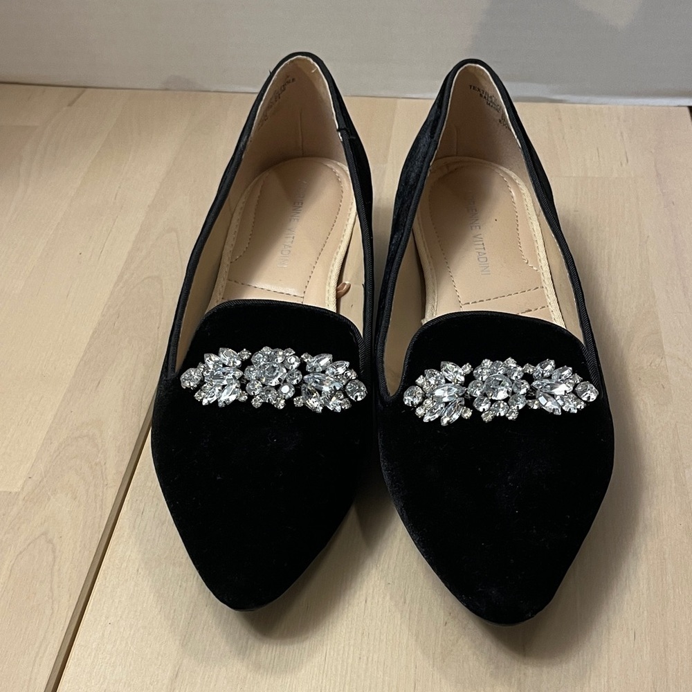 Adrienne Vittadini Classic Black Velvet & Rhinestone Brooch Flats Women’s 8.5 M